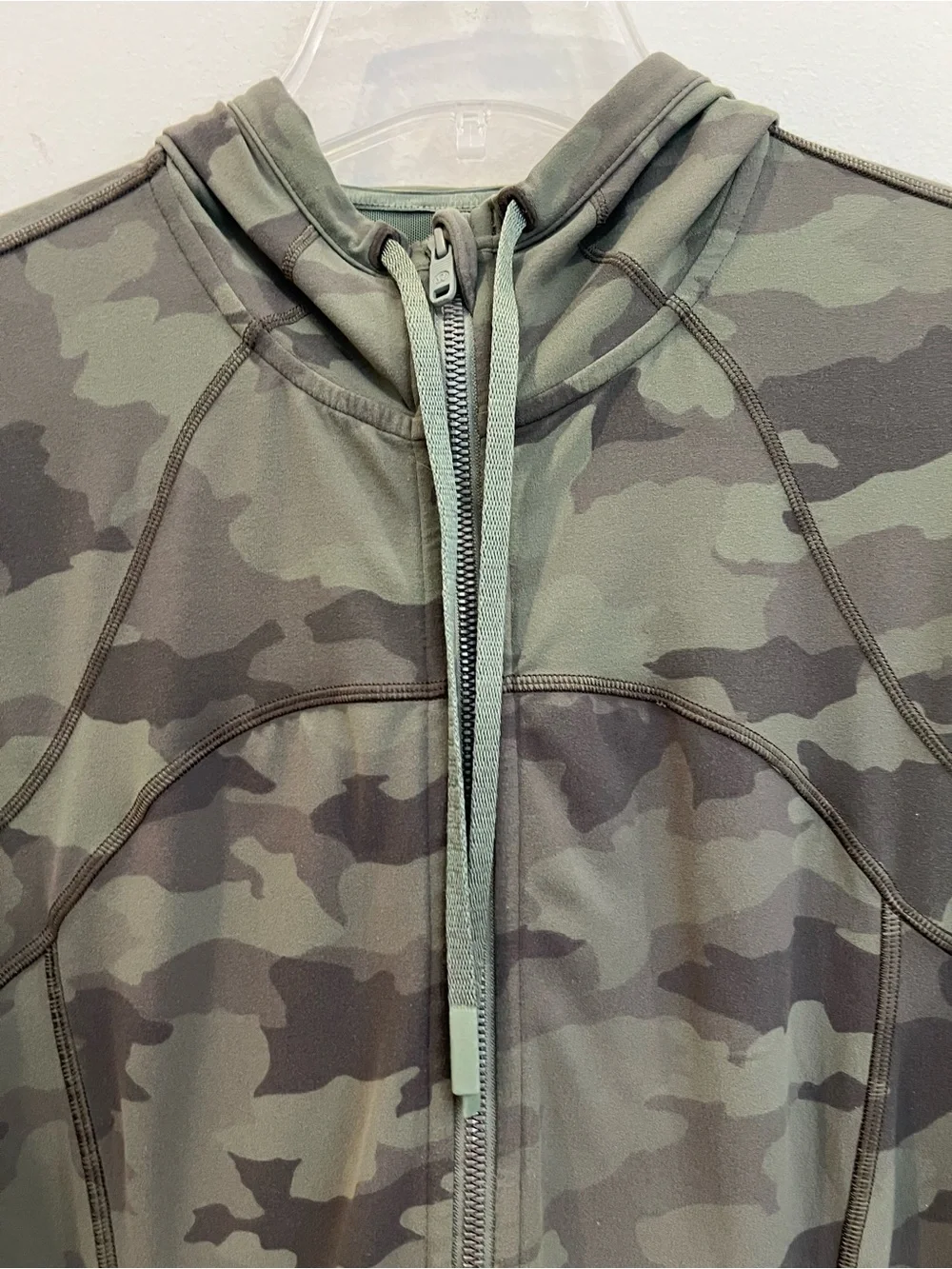Lululemon Hooded Define Jacket Womens 10 Green Camo Incognito Full Zip Active